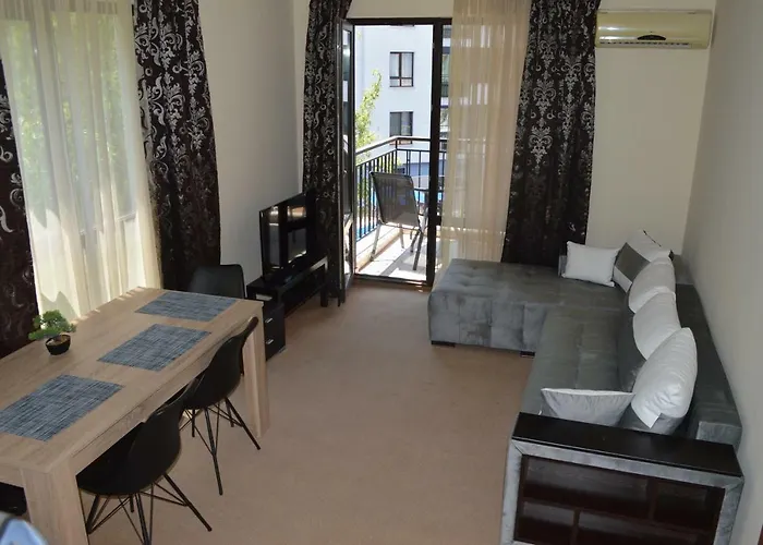 Complex Amphora Palace Aparthotel 3*