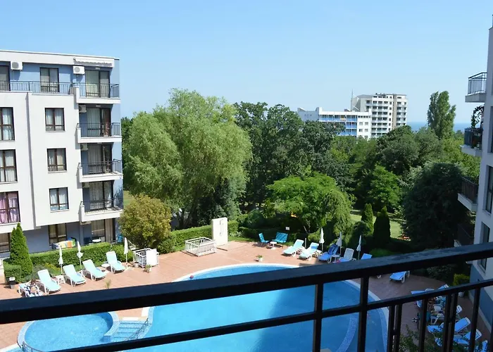 Complex Amphora Palace 3* Golden Sands