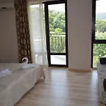 апарт комплекс амфора палас 3*