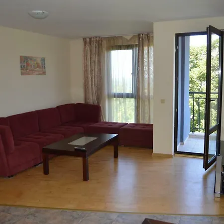 Aparthotel Complex Amphora Palace 3*