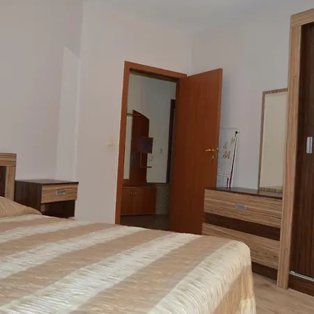 апарт комплекс амфора палас 3*