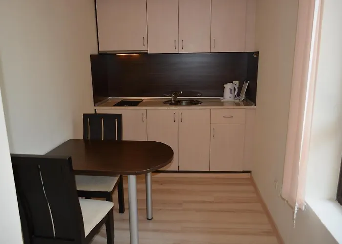 Apart-hotel Complex Amphora Palace 3*