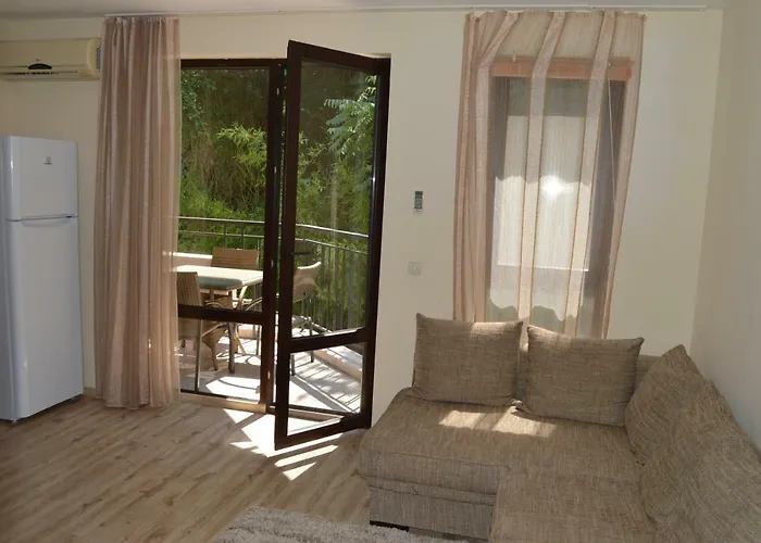 Complex Amphora Palace 3* Golden Sands